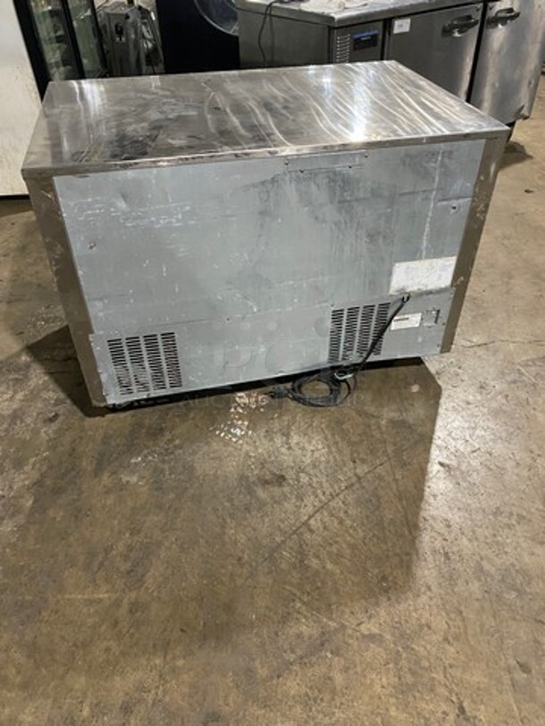 Everest Commercial 2 Door Lowboy/ Worktop Cooler! All Stainless Steel! On Casters! Model: ETBR2 SN: BTBR213020010 115V 60HZ 1 Phase - Image 3 of 8