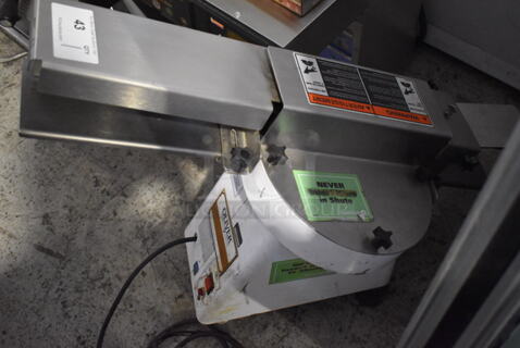 Oliver 702-N Metal Commercial Countertop Bagel Bun Slicer. 115 Volts, 1 Phase. 14x33x25. Tested and Working!