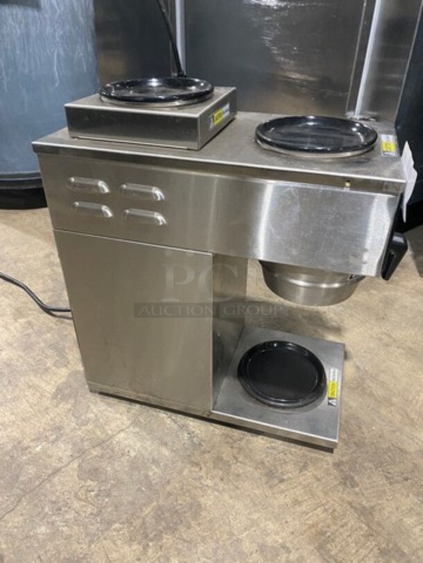 Curtis Commercial Countertop Coffee Brewing Machine! With Hot Water Line! 3 Coffee Pot Warmer! Stainless Steel Body! Gold Cup Series! Model: ALP3GT63A000 SN: 14452996 120V 60HZ 1 Phase - Image 2 of 9