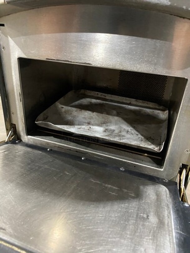 LATE MODEL! 2015 Turbo Chef Commercial Countertop Rapid Cook Oven! On Small Legs! Model: NGO SN: NGOD19239 208/240V 60HZ 1 Phase - Image 6 of 8