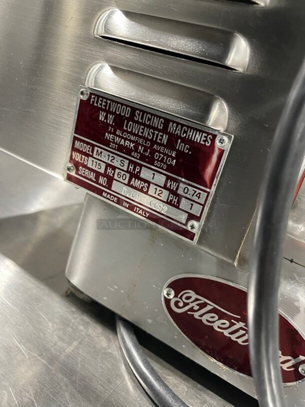 Nice! Fleetwood All Stainless Steel Meat Grinder! 115V 60HZ 1Phase! Model: M-12-S Serial: D0110092 - Image 7 of 8