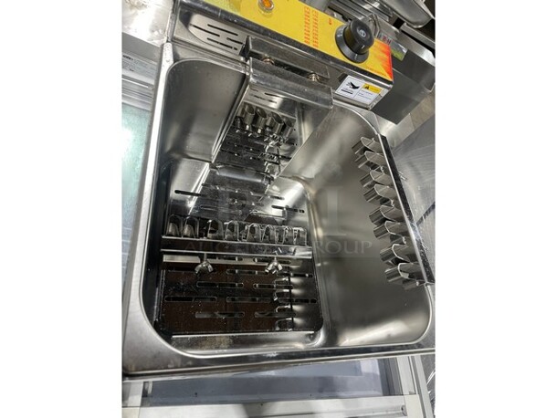 Commercial Corn Dog Frying Machine! All Stainless Steel! Model NP-393 Serial 935015! 220V! - Image 6 of 8
