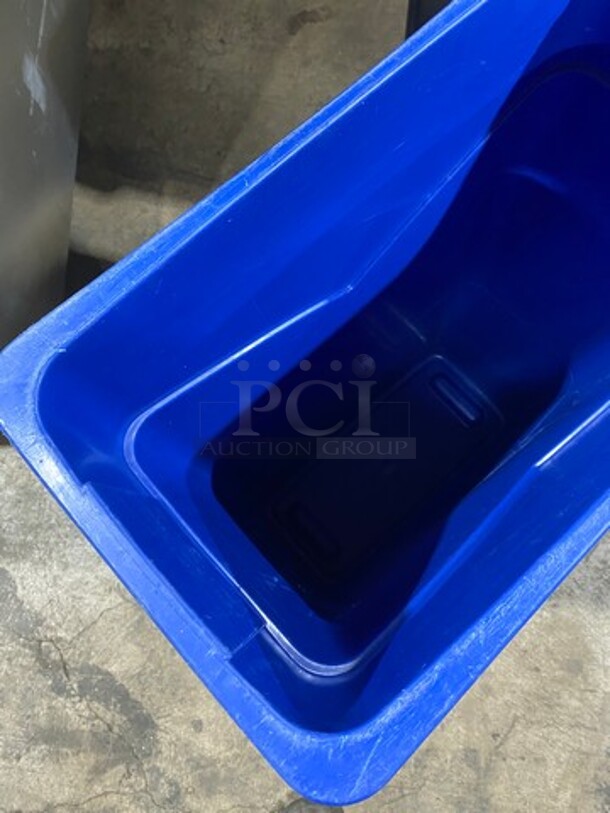 Poly Recycle/trash bin! 2x Your Bid - Image 6 of 7