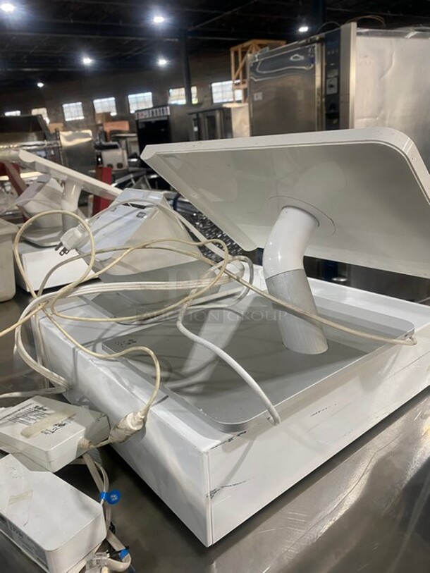 Clover POS Monitor System! With Clover Receipt Printer/Credit Card Reader! With Metal Cash Drawer! Model C500! - Image 4 of 8