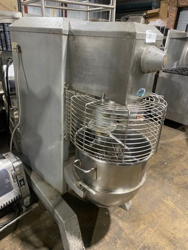 NICE! Univex Commercial Planetary Mixer! With Mixing Bowl And Guard! With Spiral Hook, Paddle And Whisk Attachments! Model: SRM60 SN: M015153 208/240V 60HZ 1 Phase - Image 4 of 9