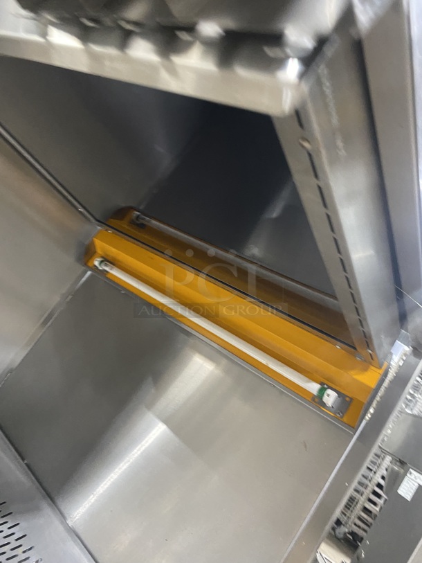 Prince Castle Crisp N Hold Fry Warmer Dump Station! MODEL: LF-26SNCA SN: FSGK382836X 208-240V! - Image 7 of 10