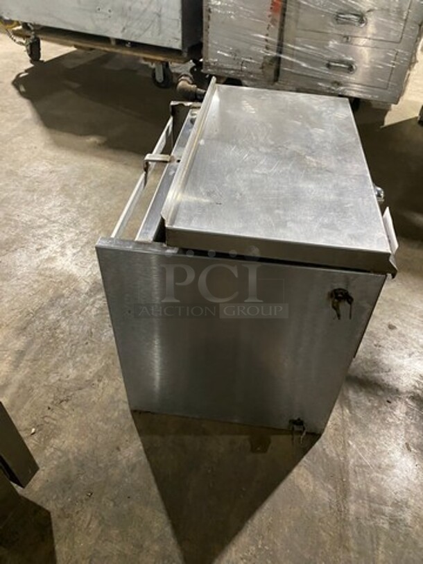 Jade Commercial Countertop Natural Gas Powered Cheese Melter! All Stainless Steel! - Image 3 of 7