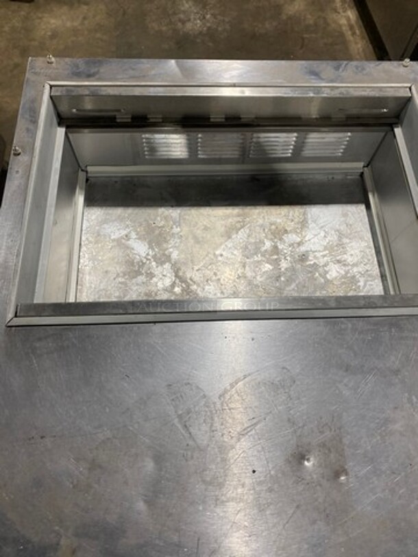 Beverage Air Commercial Refrigerated Sandwich Prep Table! With Single Door Refrigerated Storage Space Underneath! All Stainless Steel! Model SP27 Serial 7208954! 115V 1Phase! On Casters! - Image 6 of 10