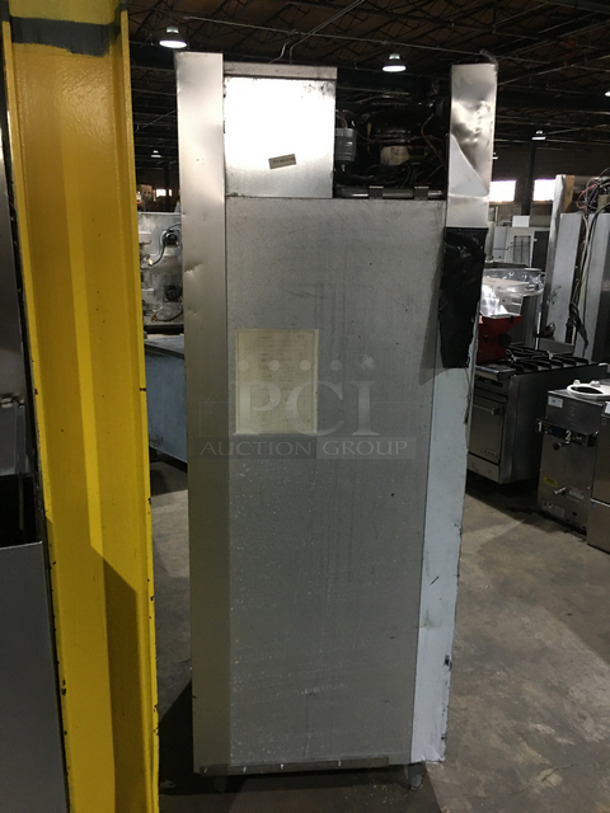 WOW! Traulsen Single Door Reach In Freezer! All Stainless Steel! On Legs! Model: G12010 SN: T67103C04 115V 60Hz 1 Phase - Image 4 of 8