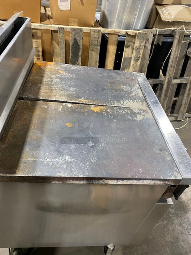 Jade Range Stainless Steel Commercial Natural Gas Powered Flat Top Griddle w/ Convection Oven and Back Splash! On Commercial Casters! - Image 5 of 9