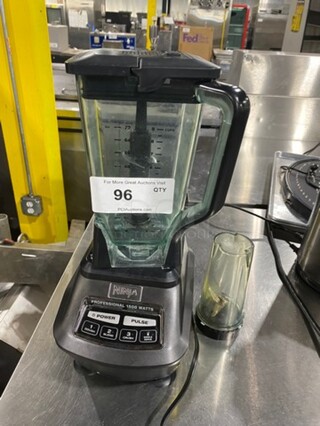 Ninja Countertop Professional Blender! Model: BL77130 120V