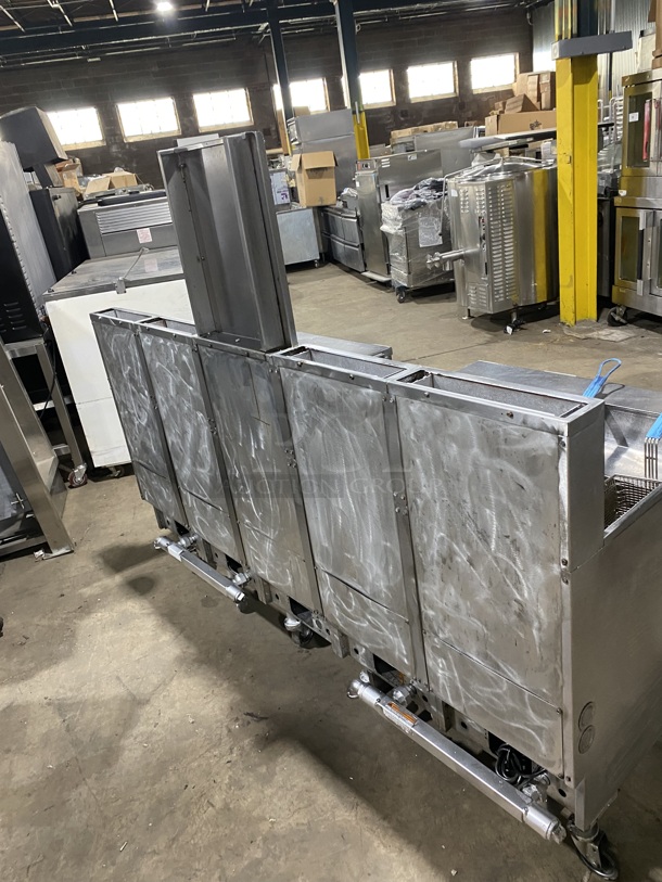 WOW! Pitco 4 Bay Natural Gas Powered Commercial Deep Fat Fryer With Dump Station! With Oil Filter System!  MODEL: SGH50 SN: G11BD005235 115V! Working When Removed! 
 - Image 4 of 12