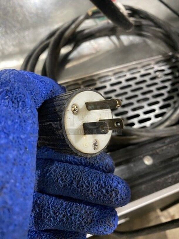 Southern Commercial Refrigerated Deli Display Case Merchandiser! With Curved Front Glass! With Rear Access Doors! Model: BCX5PANI SN: 5776 120V 60HZ 1 Phase - Image 7 of 7