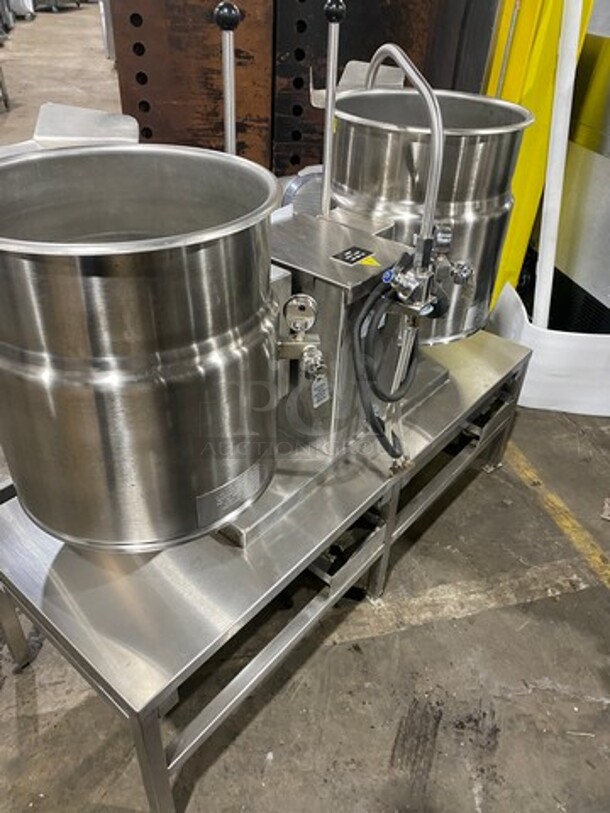 LIKE NEW! Cleveland Commercial Electric Powered Jacketed Tilting Soup Kettle! On Equipment Stand! All Stainless Steel! On Legs! WORKING WHEN REMOVED! Model: TKET12T SN: 111123050377A, 111123050377B! 240V 60HZ 3 Phase! - Image 3 of 12