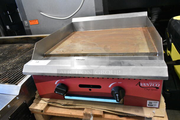BRAND NEW SCRATCH AND DENT! Avantco 177CAG24MG Stainless Steel Commercial Countertop Natural Gas Powered Flat Top Griddle. 60,000 BTU.  - Image 2 of 6
