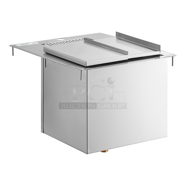 BRAND NEW SCRATCH AND DENT! Regency 600DIWIB2118 Stainless Steel Water Station with Ice Bin - 15