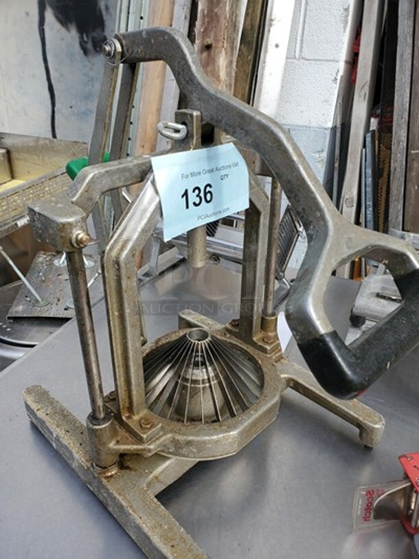 Vegetable Cutter.  - Image 3 of 4