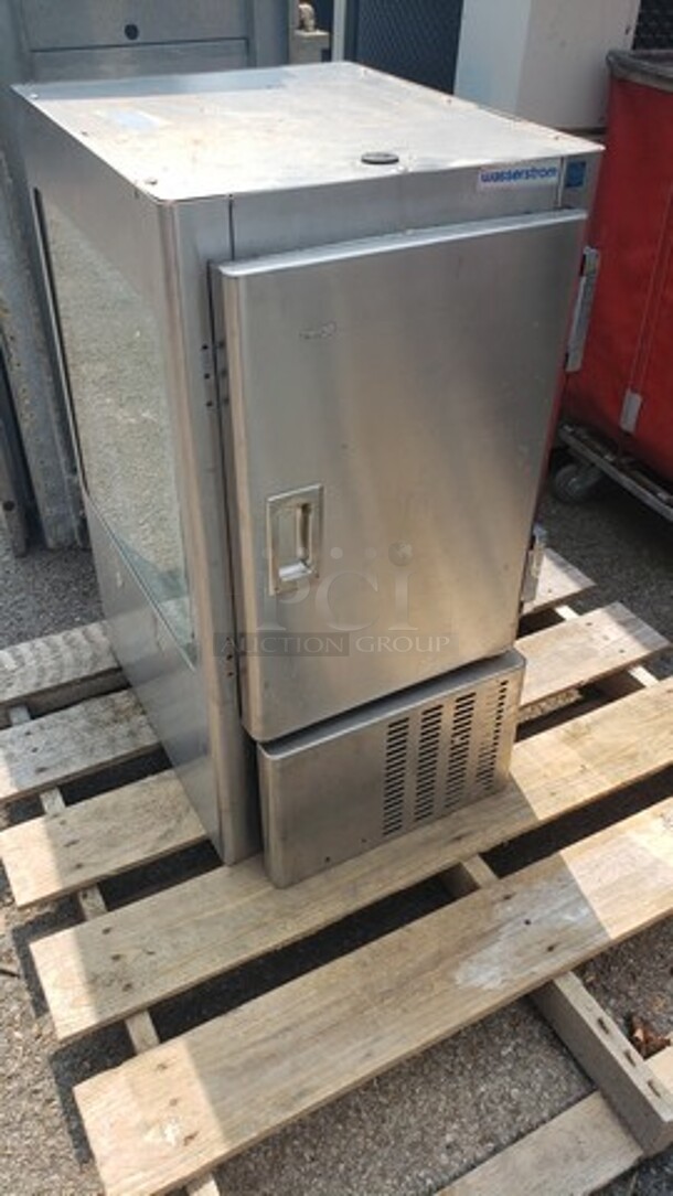 Wasserstrom Single Door Refrigerated Display! - Image 1 of 8
