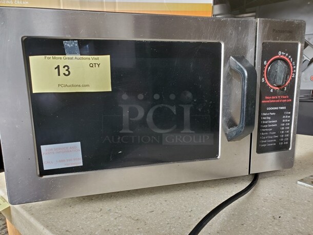 Panasonic NE-1024F Commercial microwave oven, 120V Working!