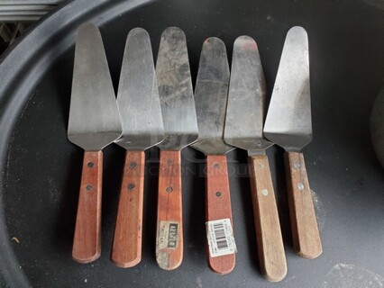 Pie Server with Wood Handle BIDX6