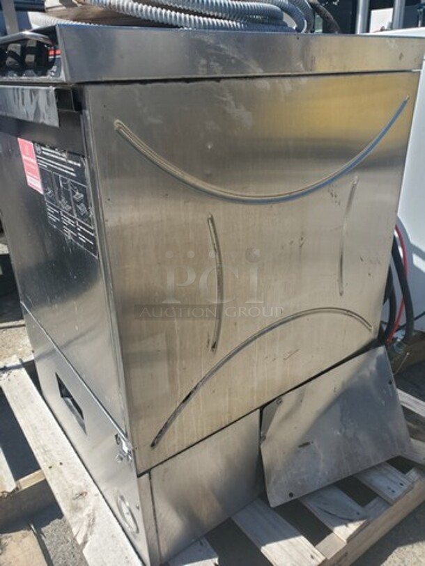 CMA 180UC Dishwasher Machine, Racks included! - Image 5 of 8