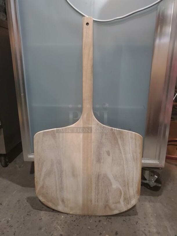 18" x 16" Wooden Pizza Peel with 20" Handle, Brand New! - Image 1 of 4