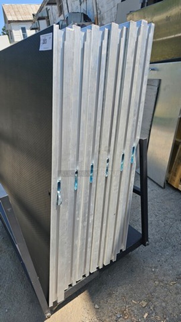 Intelli Quicklock Stage
 
Hardware Included
Each section is 48 x 48 x 15
Six sections in total - Image 3 of 8