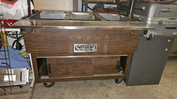 Duke 3 Bay Steam Table w/ Sneeze Guard
On Casters
115V - Image 2 of 5
