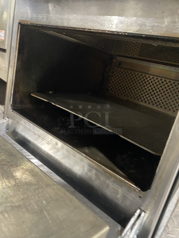 Nice! LATE MODEL 2022! MERRYCHEF  Countertop Rapid Cook Turbo Oven! Electric Powered! Model: Eikone2S SN:2206213093210! 208/240V 1 Phase!  - Image 6 of 8