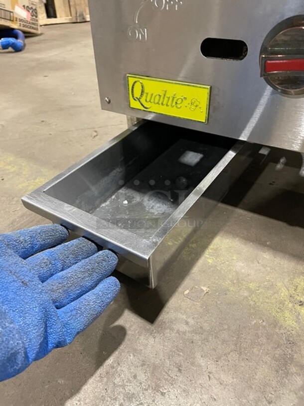 Qualite Commercial Natural Gas Powered Countertop Flat Griddle! All Stainless Steel! On Legs!  - Image 7 of 10
