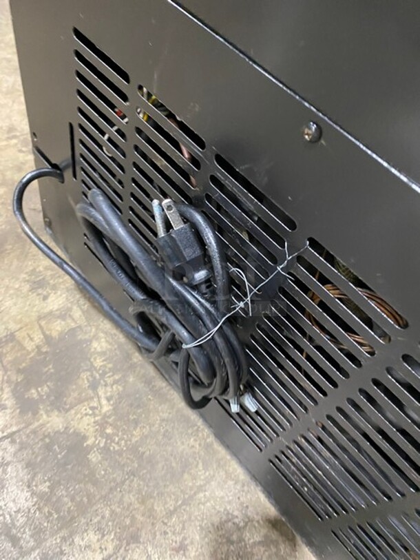 Spartan One Door Reach in Cooler Merchandiser! With Poly Coated Racks! MODEL SGM-10RV  110v  - Image 8 of 8