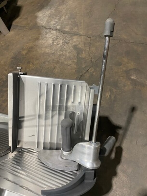 Hobart Commercial Countertop Deli/ Meat Slicer! All Stainless Steel! WORKING WHEN REMOVED! Model: 2812 SN: 561314514 120V 60HZ 1 Phase - Image 6 of 9