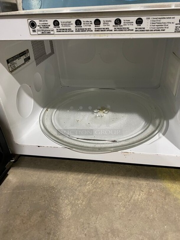 General Electric Countertop Microwave Oven! Model: JES1142SJ06 - Image 4 of 6