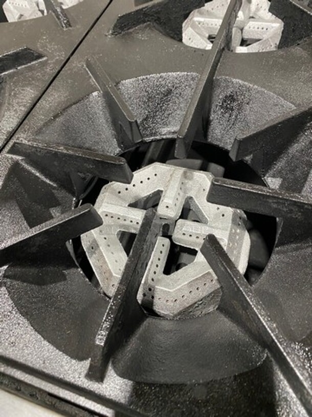 US Range Commercial Natural Gas Powered 6 Burner Stove! With Raised Back Splash! With Oven Underneath! All Stainless Steel! On Legs! - Image 6 of 10