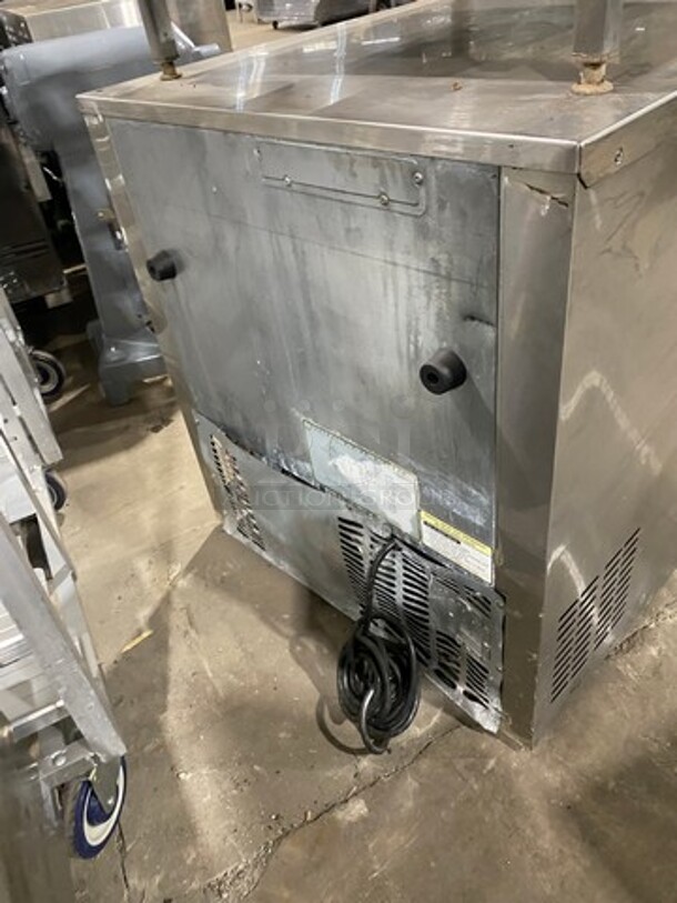 Everest Commercial Single Door Lowboy/ Worktop Cooler! All Stainless Steel! Model: ETBR1 SN: BTBR112100008 115V 60HZ 1 Phase - Image 3 of 7