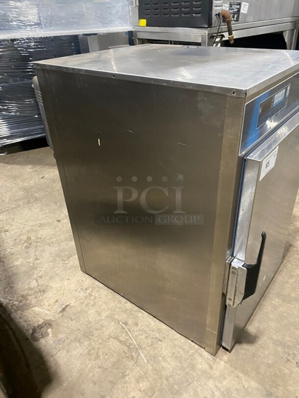Nice! Alto Shaam Stainless Steel Commercial Cook N Hold Oven on Commercial Casters! MODEL:1000-TH/lll 208 Volts, 1 Phase. - Image 2 of 7