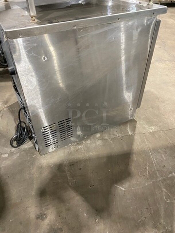 Everest Commercial Single Door Lowboy/ Worktop Cooler! All Stainless Steel! Model: ETBR1 SN: BTBR112100008 115V 60HZ 1 Phase - Image 4 of 7