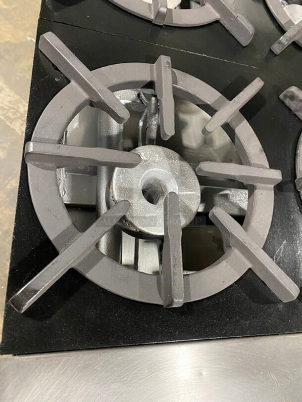 Southbend Commercial Natural Gas Powered 12 Burner Stove! With Raised Back Splash And Salamander Shelf! With 2 Full Size Oven Underneath! All Stainless Steel! On Casters! Working When Removed! - Image 6 of 10