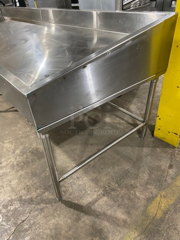 All Stainless Steel Fish/Cold Display Merchandiser Ice Bin! On Legs! - Image 2 of 7