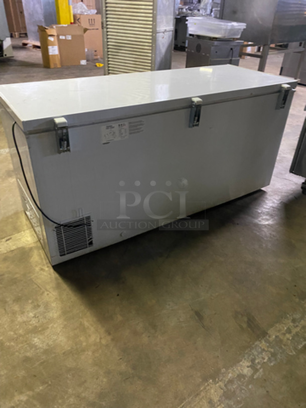 Galaxy Reach In Chest Freezer! With Hinged Lid! 115V 60HZ 1 Phase - Image 4 of 8