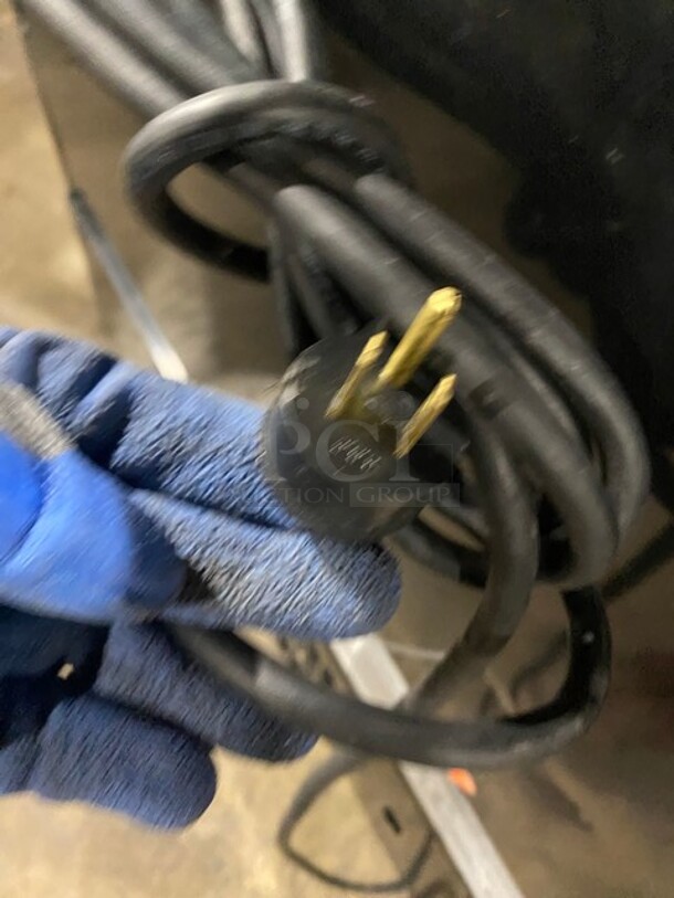 Structural Concepts Commercial Refrigerated Open Grab-N-Go Showcase Merchandiser! Model CO33R Serial 2616752JZ401639! 120V 1Phase! - Image 7 of 7