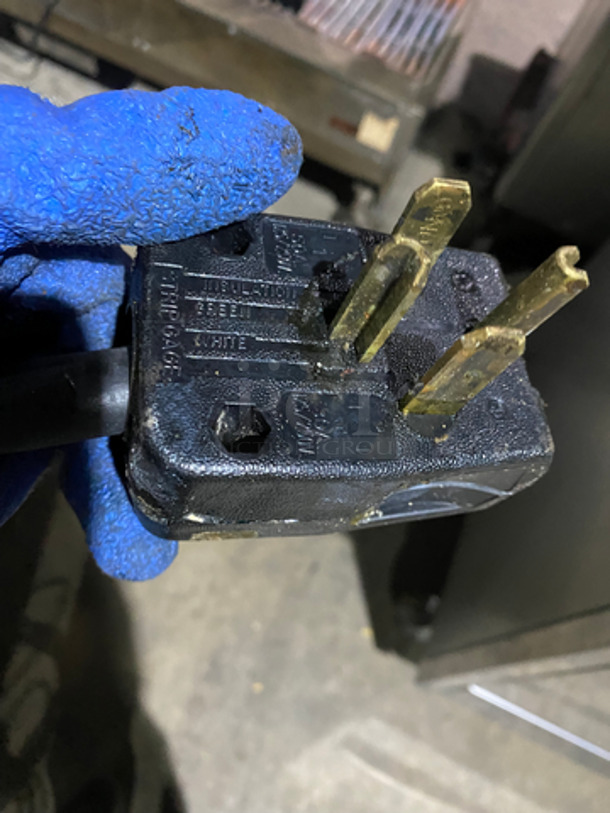 Oishii Commercial Countertop Single Burner Electromagnetic Cooking Range! All Stainless Steel! On Small Legs! Model: PHI500SV2 SN: X4053900 220V 60HZ 3 Phase - Image 9 of 9