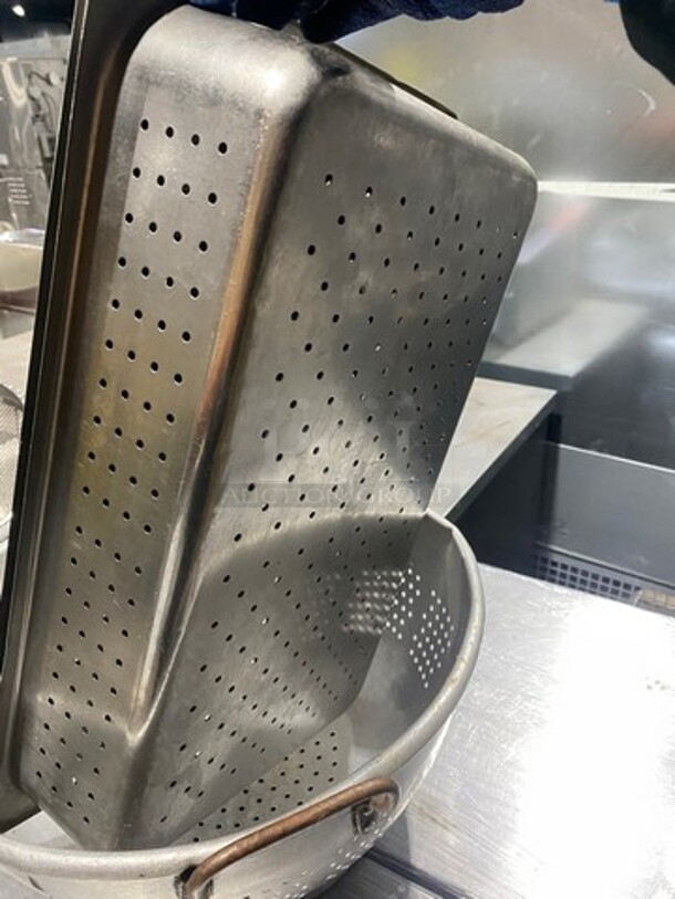 ALL ONE MONEY! MISCELLAEOUS! Includes Perforated Food Pans, Strainers! - Image 9 of 11