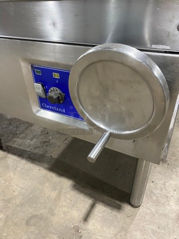 Cleveland Tilt Skillet/Braising Pan! All Stainless Steel! On Legs! - Image 5 of 6