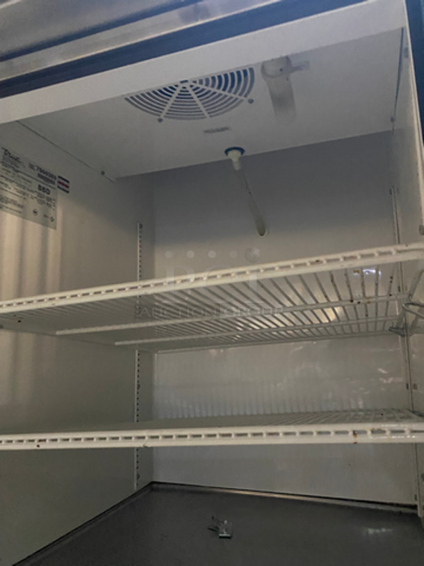 True Split Door HALF-N-HALF Freezer & Cooler Combo! With Poly Coated Racks! All Stainless Steel! Working When Removed! Model: T23DT SN: 7669389 115V 60HZ 1 Phase - Image 6 of 9