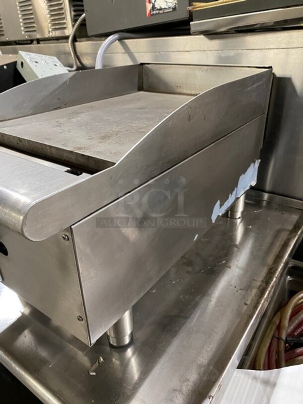 Cecilware Pro Commercial Countertop Gas Powered Flat Top Griddle! With Back And Side Splashes! All Stainless Steel! On Legs! - Image 3 of 8