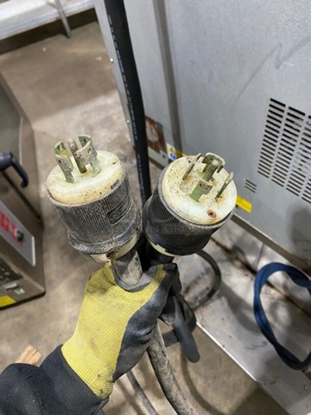 Mono Commercial Double Deck Convection Oven! With View Through Doors! All Stainless Steel! On Casters! - Image 8 of 11