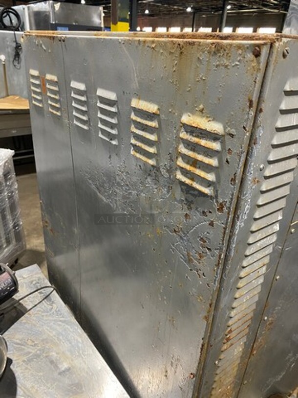 WOW! Elektro Grant Commercial Electric Powered Baking/ Pizza Oven! All Stainless Steel! On Casters! Model: GP32HHH SN: 3310 208/220V 3 Phase - Image 3 of 12