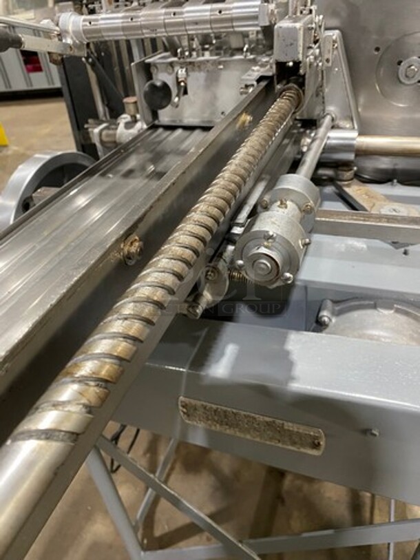 NICE! Berkel Commercial Automatic Meat/ Deli/ Cheese Stacker Slicer! All Stainless Steel! On Legs! Model: 170D SN: 180D424 - Image 6 of 12