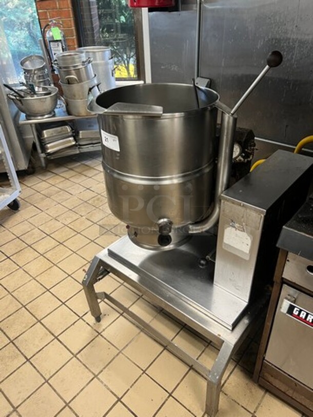 Groen Commercial Natural Gas Powered Tilting Soup Kettle! All Stainless Steel! WORKING WHEN REMOVED! Model: TDH40 SN: 36457 - Image 8 of 10